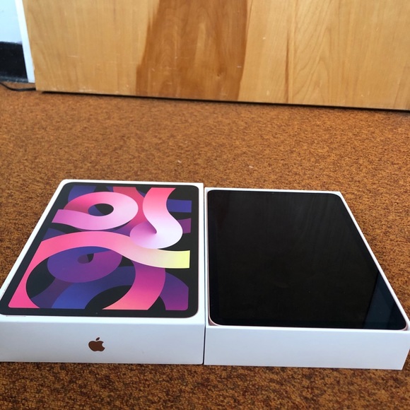 Brand new iPad Air 4th Generation; 2020 - Picture 5 of 7